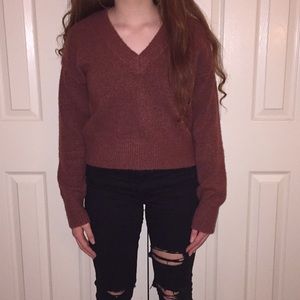 GB V-neck Sweater